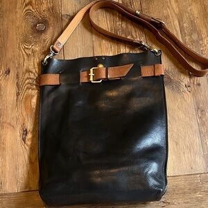 QISABAGS Black Leather Crossbody Satchel